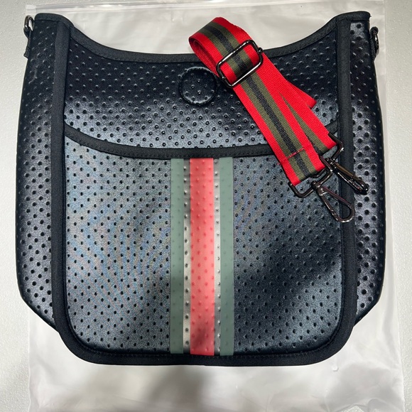 Neoprene Stylish Black and Red  Messenger Bag NWT - Picture 4 of 7